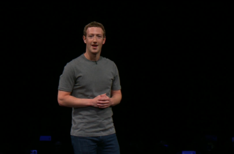 zuckerberg-facebook-samsung-gear-360-unpacked